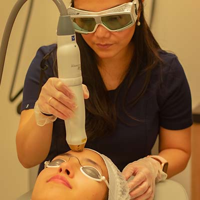 Virtual Tour of Everblooming Cosmetic & Laser Clinic in Pickering, ON