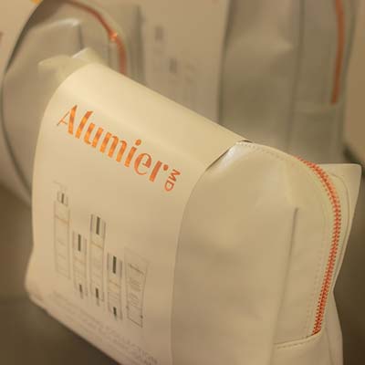 Virtual Tour of Everblooming Cosmetic & Laser Clinic in Pickering, ON