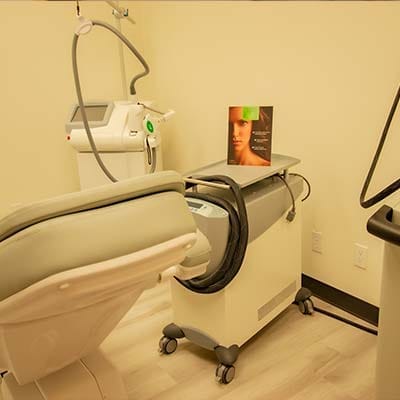 Virtual Tour of Everblooming Cosmetic & Laser Clinic in Pickering, ON
